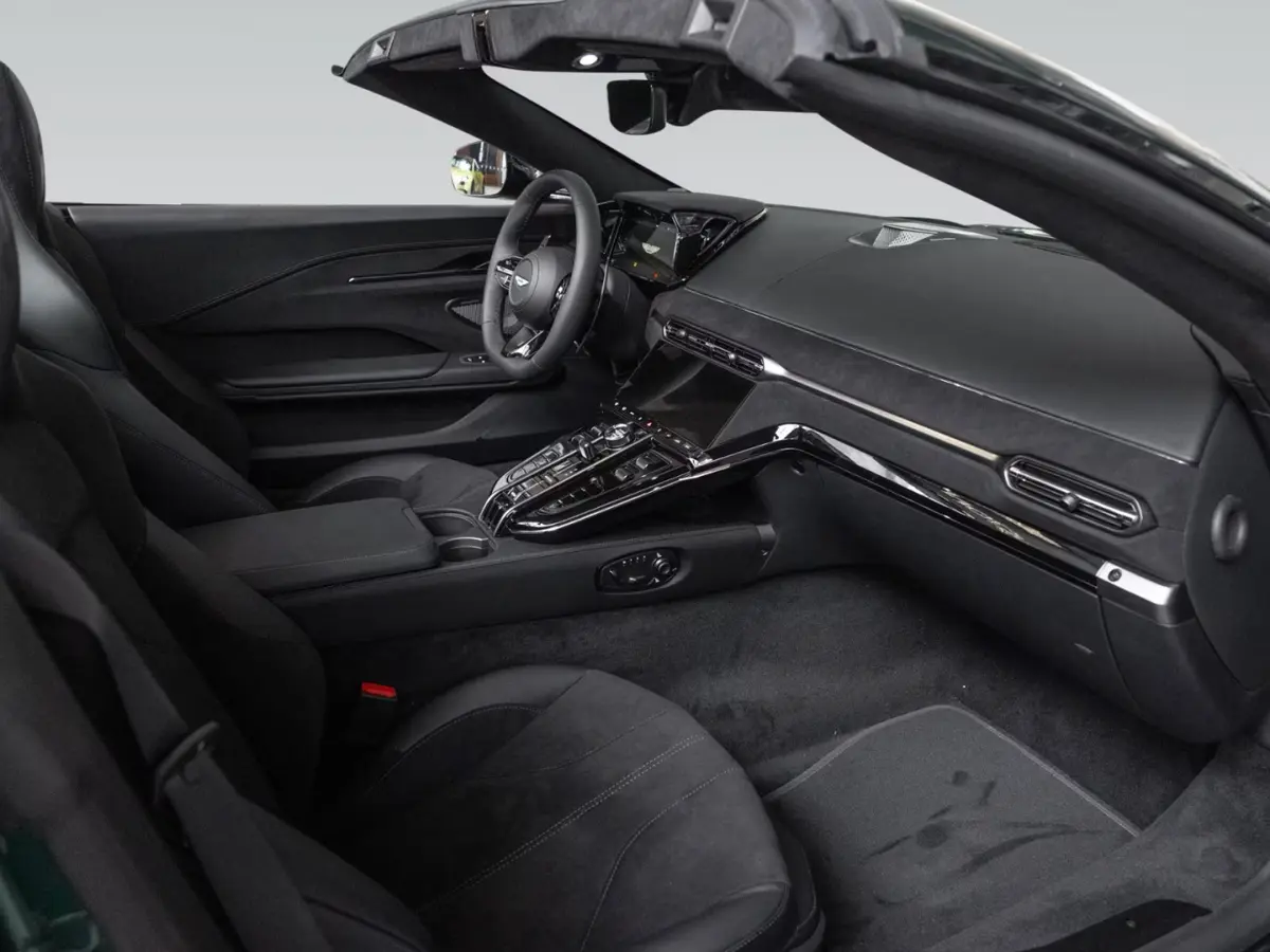 Aston Martin Vantage V8 Spider 2026, внешний вид — Luxury Car Rental Switzerland, Switzerland. Aston Martin Vantage V8 Spider в Switzerland Aston Martin Vantage V8 Spider 2026 года…