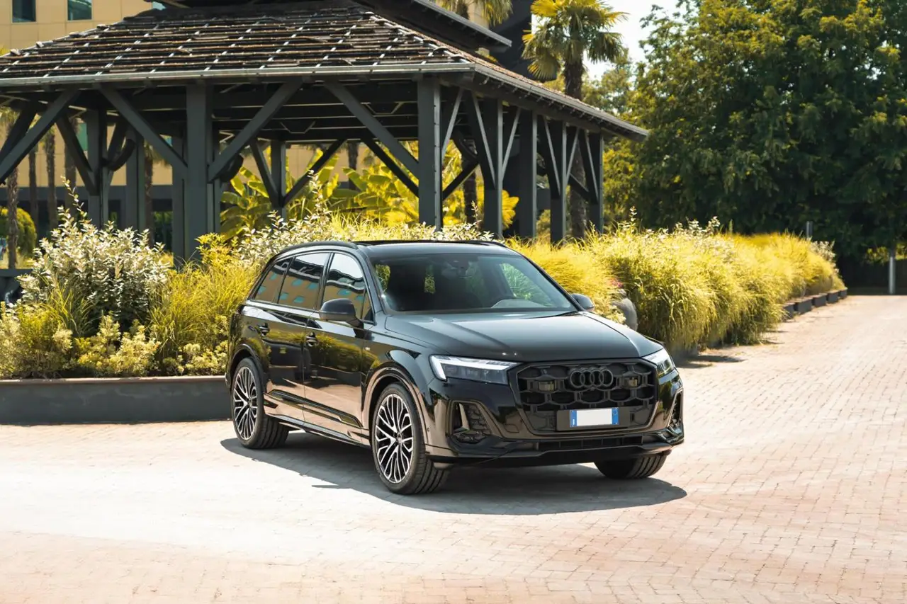 Audi Q7 50 TDI S-Line Edition 2025 — Luxury Car Rental Switzerland, Switzerland. Audi Q7 50 TDI S-Line Edition in Switzerland The Audi Q7 50 TDI S-Line Edition is…