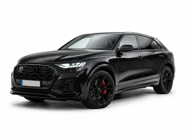 Audi Q8 2025 — Luxury Car Rental Switzerland, Switzerland