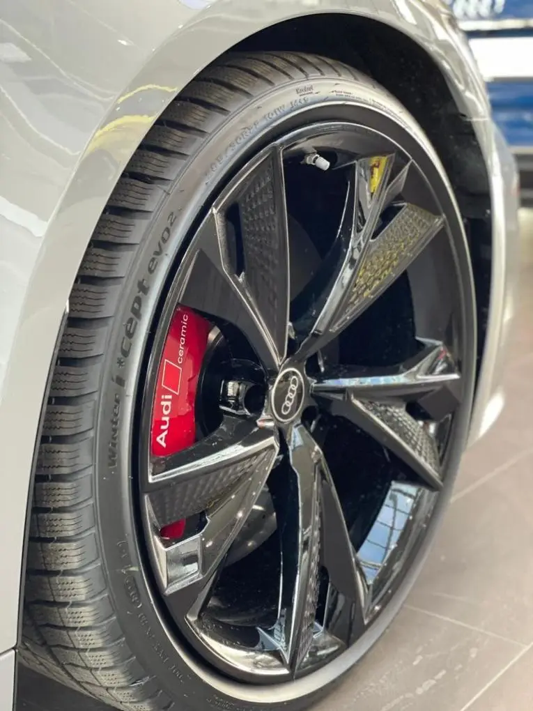Audi RS6 Dynamic 2023, front view — Luxury Car Rental Switzerland, Switzerland. Audi RS6 Dynamic in Switzerland The Audi RS6 Dynamic, model year 2023, is available for…