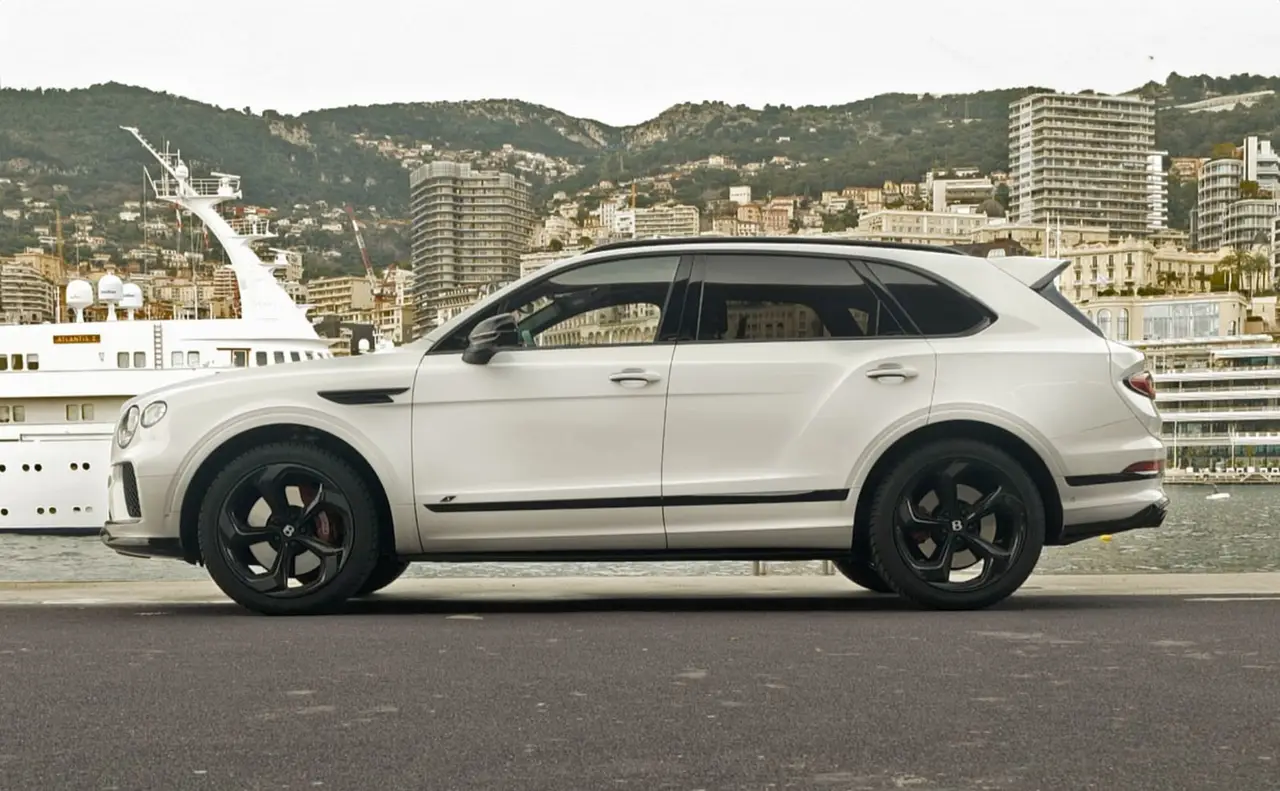 Bentley Bentayga V8-S 2024, front view — Luxury Car Rental Switzerland, Switzerland. Bentley Bentayga V8-S in Switzerland The Bentley Bentayga V8-S is available for rental in…