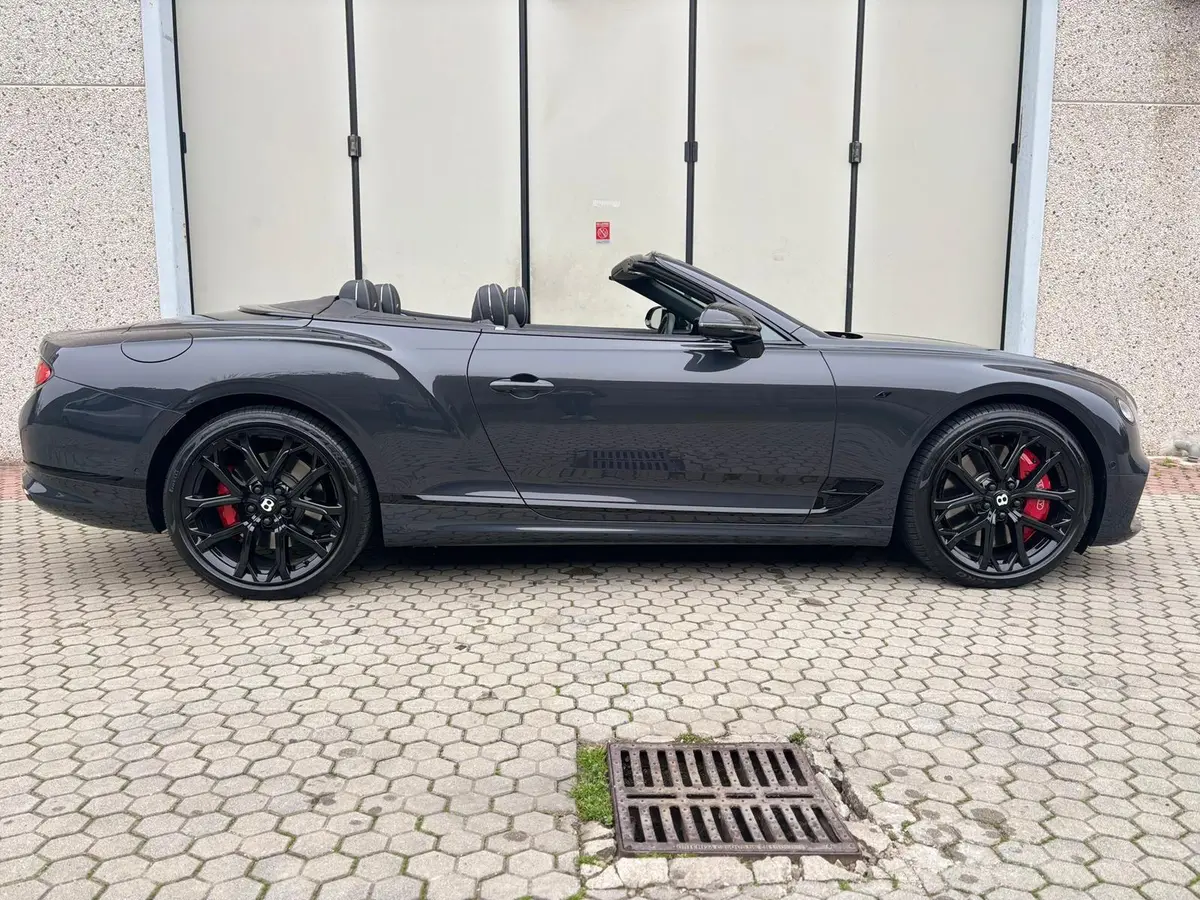 Bentley Continental GTC S V8 2025, внешний вид — Luxury Car Rental Switzerland, Switzerland. Bentley Continental GTC S V8 в Switzerland Bentley Continental GTC S V8 2025 года выпуска…
