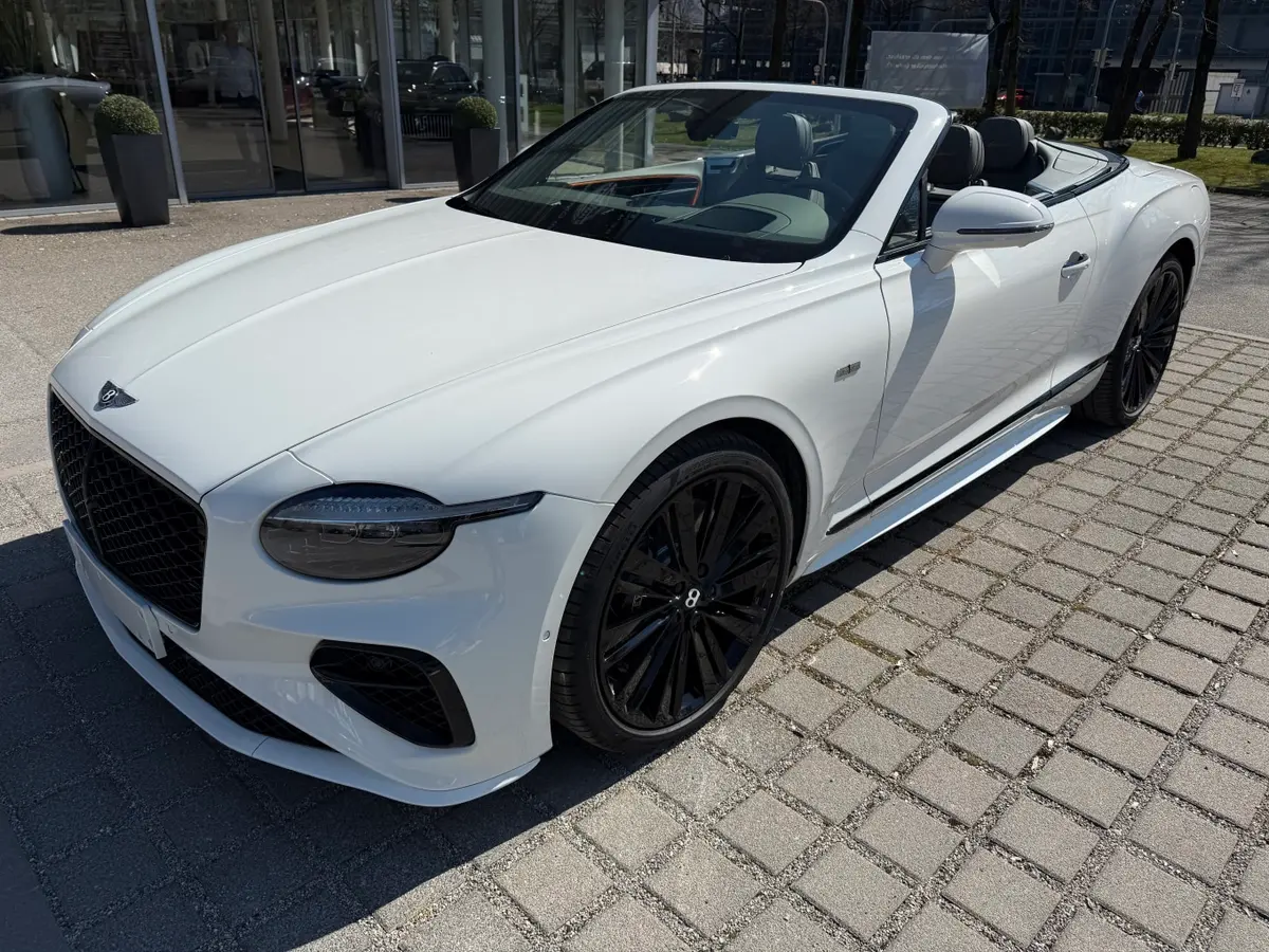 Bentley Continental GTC Speed 2025, dashboard — Luxury Car Rental Switzerland, Switzerland. Bentley Continental GTC Speed in Switzerland The Bentley Continental GTC Speed is…