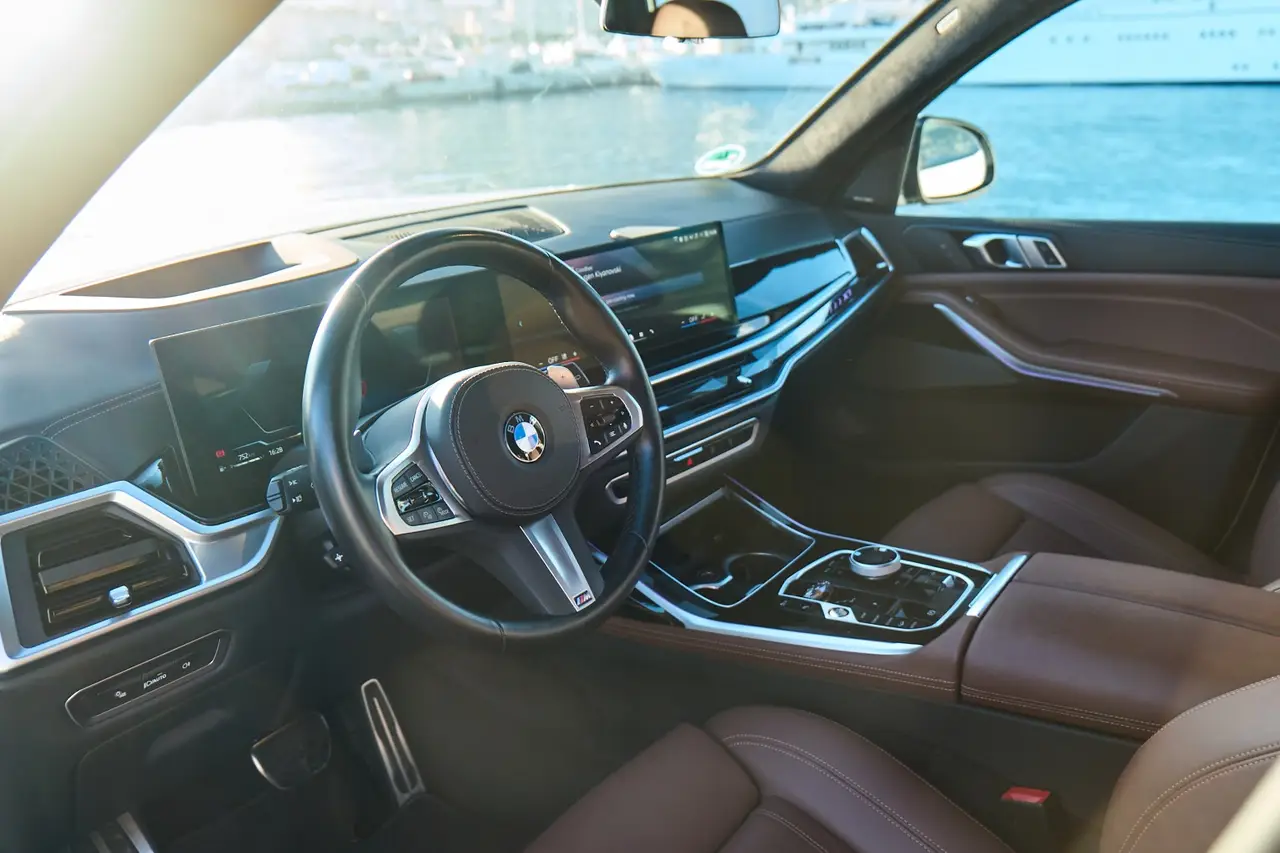 BMW X7 40d M 2024, interior — Luxury Car Rental Switzerland, Switzerland. BMW X7 40d M in Switzerland The BMW X7 40d M, model year 2024, is available for rental in…