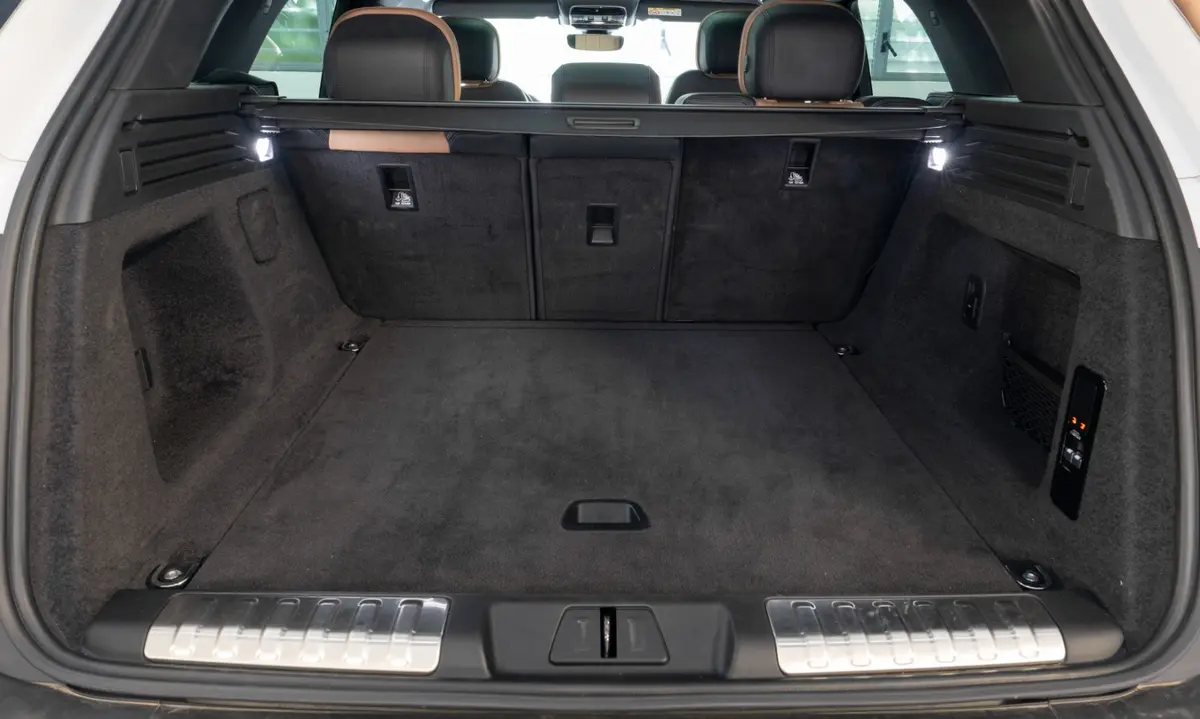 Land Rover Range Rover Sport 2025, interior — Luxury Car Rental Switzerland, Switzerland. Land Rover Range Rover Sport in Switzerland The Land Rover Range Rover Sport 2025 is…