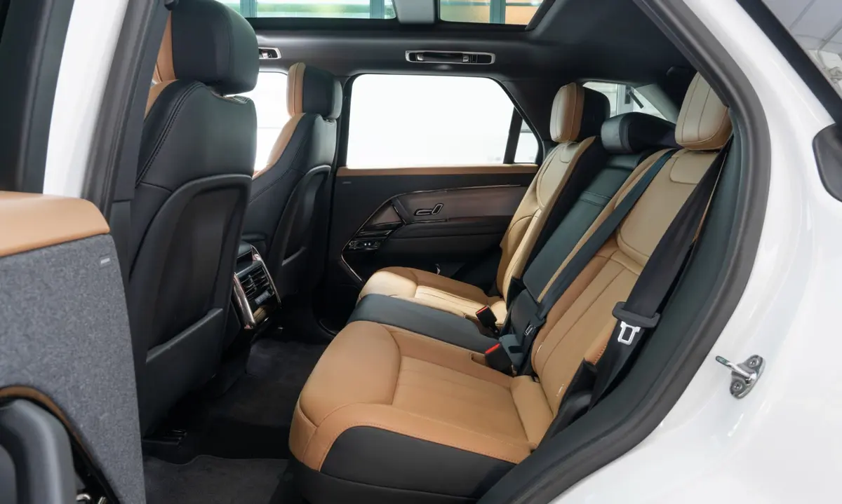 Land Rover Range Rover Sport 2025, side profile — Luxury Car Rental Switzerland, Switzerland. Land Rover Range Rover Sport in Switzerland The Land Rover Range Rover Sport 2025 is…