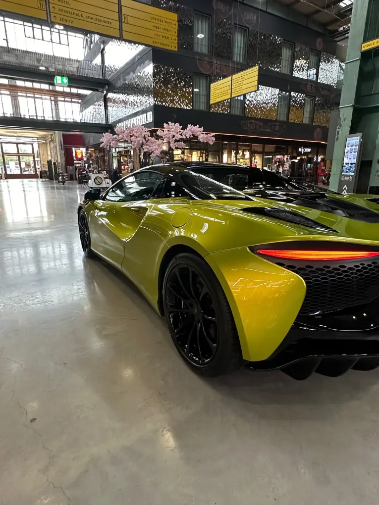 McLaren Artura Spider 2024, exterior — Luxury Car Rental Switzerland, Switzerland. McLaren Artura Spider in Switzerland The McLaren Artura Spider 2024 is available to rent…