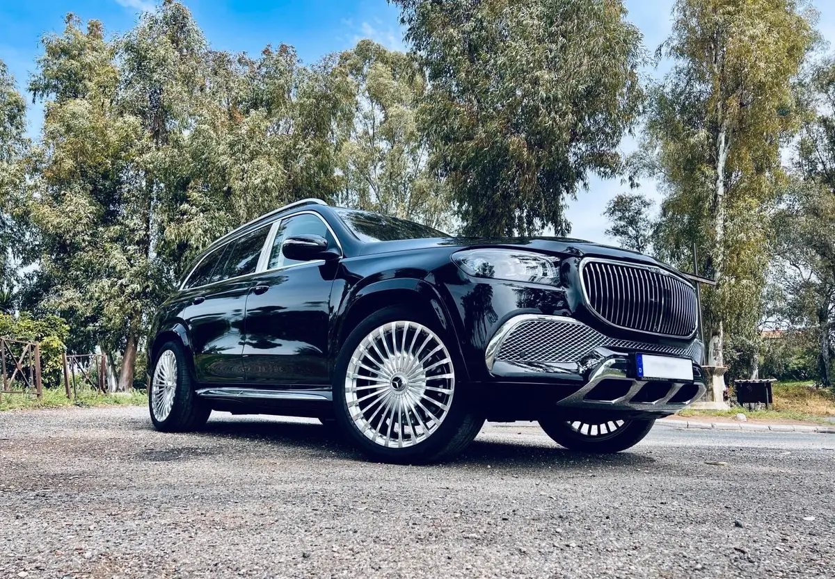 Mercedes Benz GLS Maybach 2022, exterior — Luxury Car Rental Switzerland, Switzerland. Mercedes Benz GLS Maybach in Switzerland The Mercedes Benz GLS Maybach, model year 2022,…