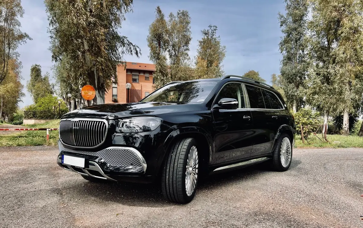 Mercedes Benz GLS Maybach 2022 — Luxury Car Rental Switzerland, Switzerland. Mercedes Benz GLS Maybach in Switzerland The Mercedes Benz GLS Maybach, model year 2022,…
