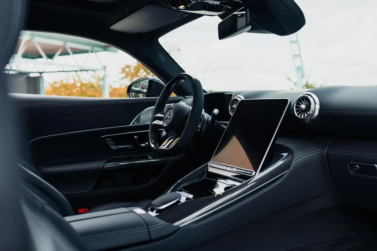 Mercedes Benz GT63 AMG Coupe 2024, Heckansicht — Luxury Car Rental Switzerland, Switzerland. Mercedes Benz GT63 AMG Coupe in Switzerland Das Mercedes Benz GT63 AMG Coupe aus dem…