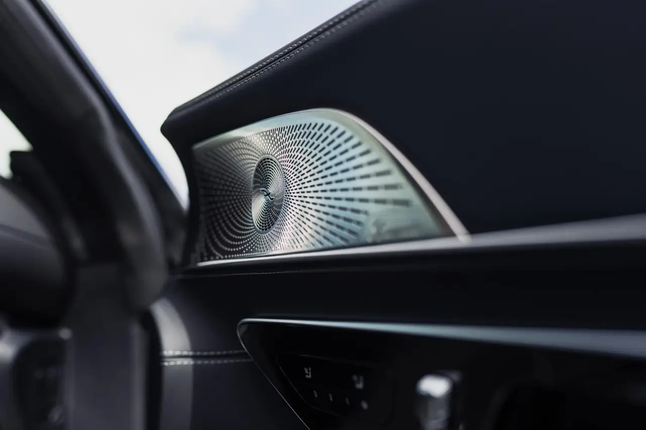 Mercedes Benz GT63 AMG Coupe 2024, Armaturenbrett — Luxury Car Rental Switzerland, Switzerland. Mercedes Benz GT63 AMG Coupe in Switzerland Das Mercedes Benz GT63 AMG Coupe aus dem…