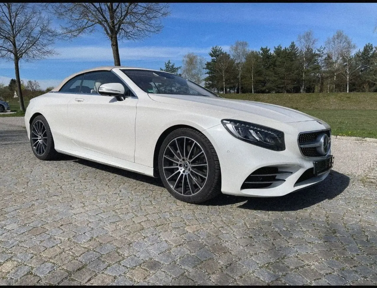 Mercedes Benz S560 Cabrio 2021 — Luxury Car Rental Switzerland, Switzerland. Mercedes Benz S560 Cabrio в Switzerland Mercedes Benz S560 Cabrio 2021 года можно…