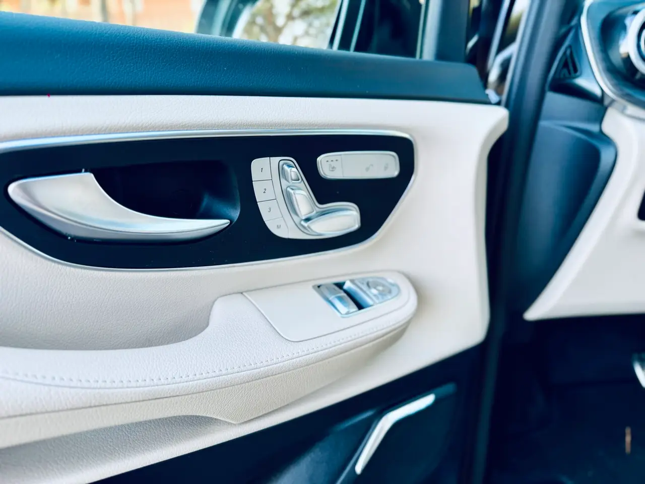 Mercedes Benz V300 4x4 XL VIP (Captain, 7 seat) 2025, front view — Luxury Car Rental Switzerland, Switzerland. Mercedes Benz V300 4x4 XL VIP (Captain, 7 seat) in Switzerland The Mercedes Benz V300 4x4…