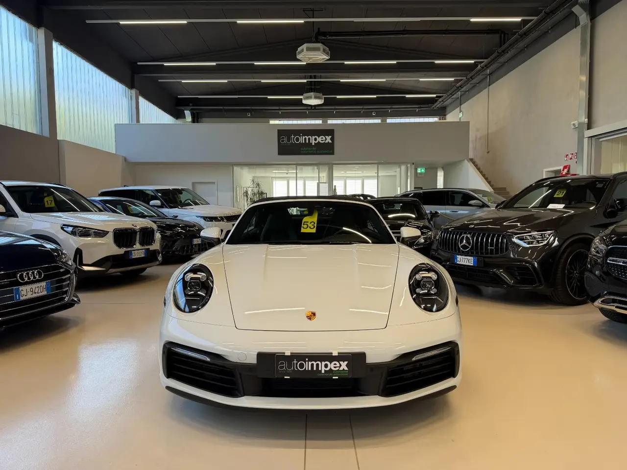 Porsche 911 Carrera S Cabrio (992) 2025, dashboard — Luxury Car Rental Switzerland, Switzerland. Porsche 911 Carrera S Cabrio (992) in Switzerland The Porsche 911 Carrera S Cabrio (992)…