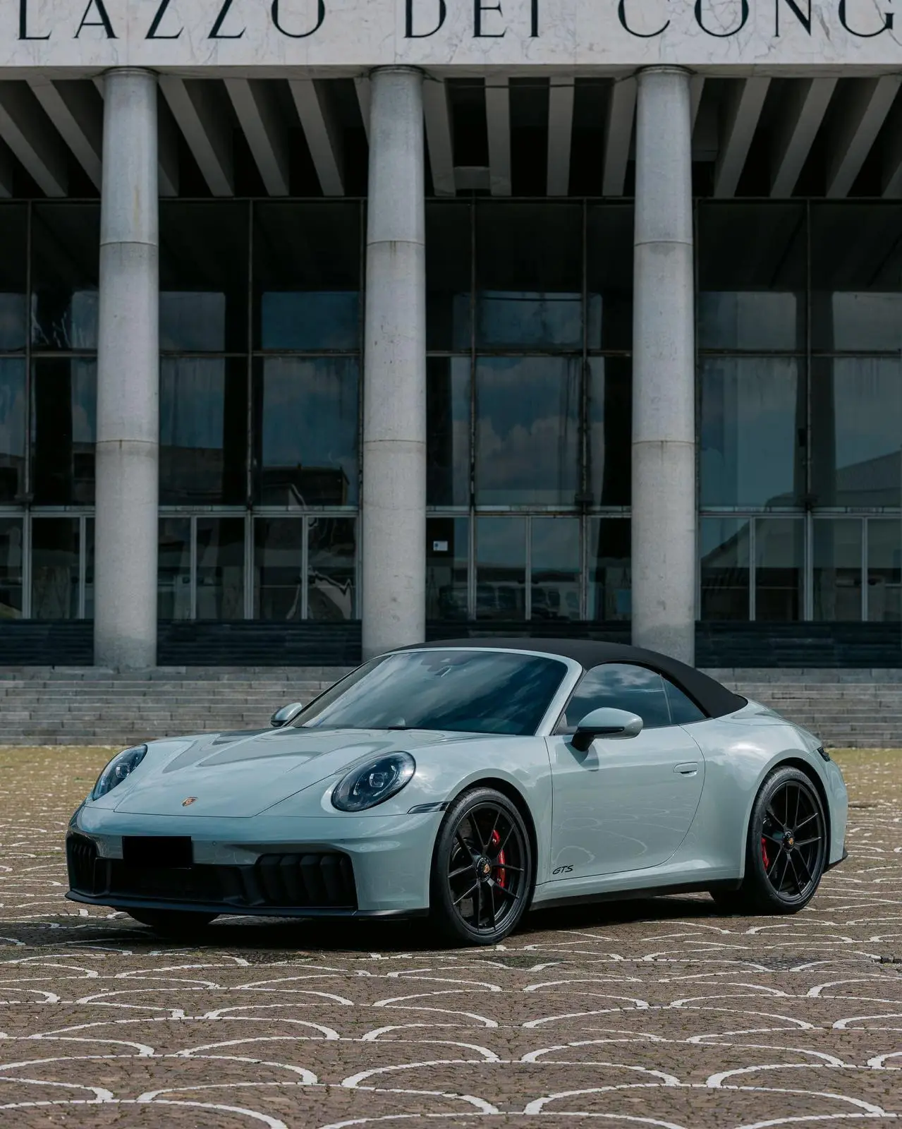 Porsche Carrera Spyder 992,2 GTS 2025 — Luxury Car Rental Switzerland, Switzerland. Porsche Carrera Spyder 992,2 GTS in Switzerland The Porsche Carrera Spyder 992,2 GTS is…