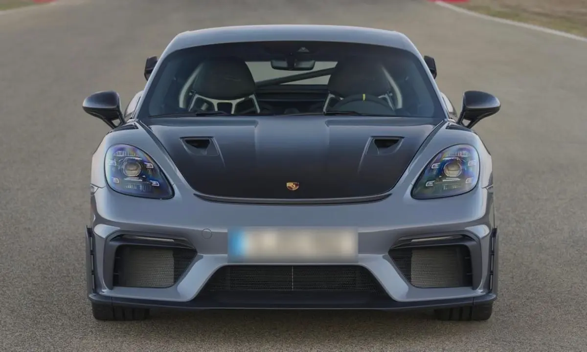 Porsche GT4 RS 2024 — Luxury Car Rental Switzerland, Switzerland. Porsche GT4 RS à Switzerland La Porsche GT4 RS 2024 est disponible à la location en…