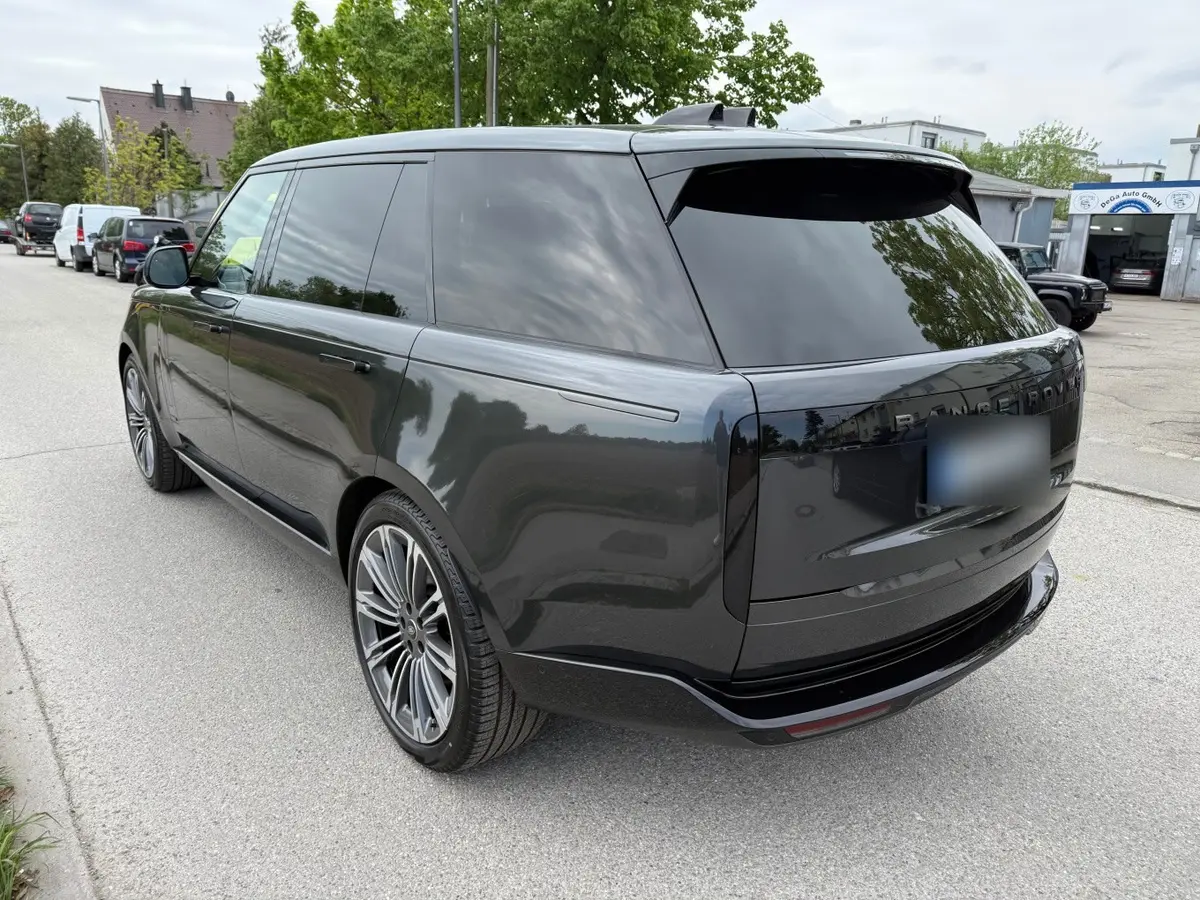 Rover Range Rover Autobiography D350 7s 2025, exterior — Luxury Car Rental Switzerland, Switzerland. Rover Range Rover Autobiography D350 7s in Switzerland The Rover Range Rover…
